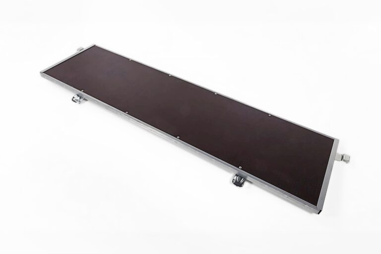 Etu- tai takalaidan vahvistus vaneri 186cm X 42cm