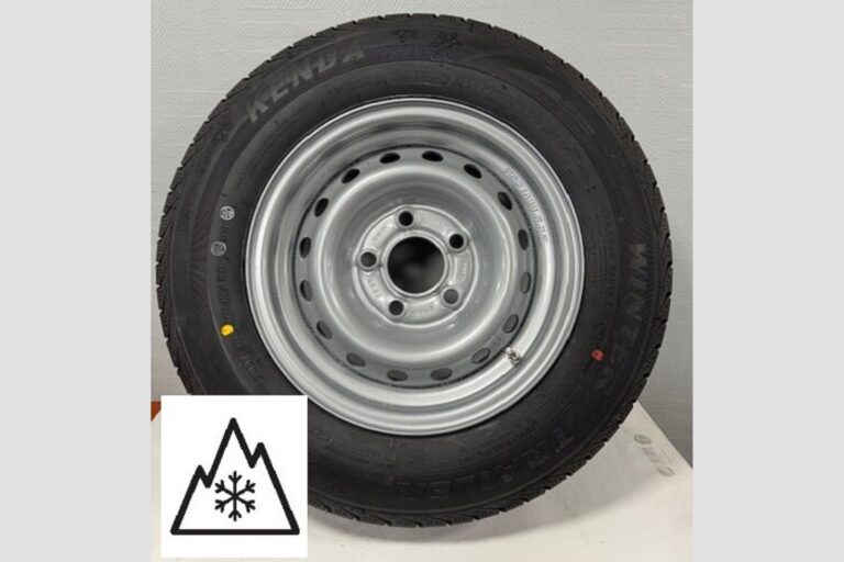 Perävaunun nastarengas 185/70R13C peltivanteella