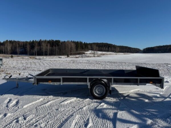 Jarruton-perakarry-750kg-186x411x18cm-Respo-750M411L186-18-Inline-Trailerman-2.jpg
