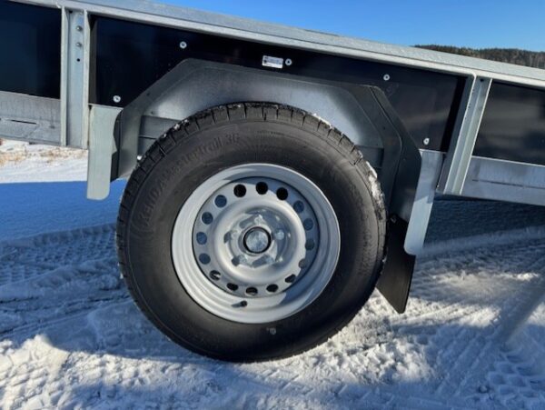 Jarruton-perakarry-750kg-186x411x18cm-Respo-750M411L186-18-Inline-Trailerman-7.jpg